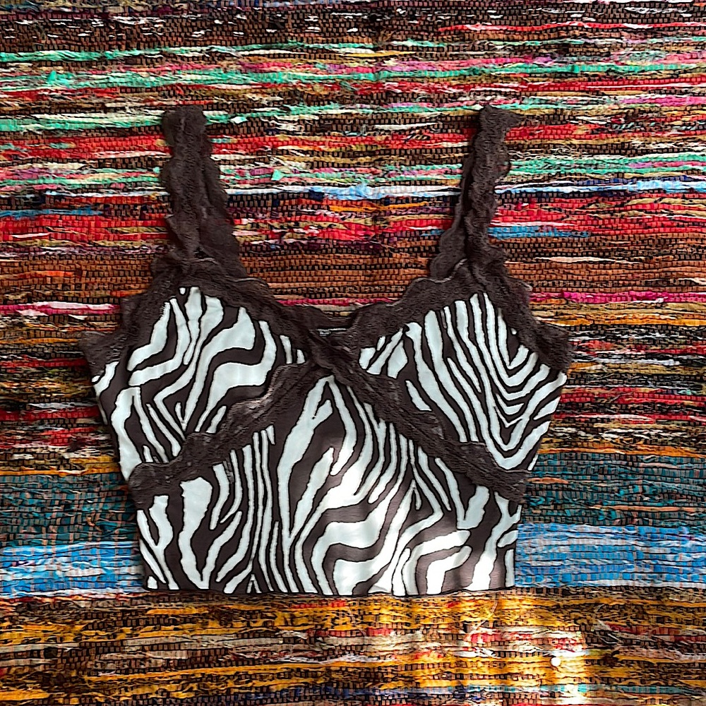 ✨Zebra Crop Top✨